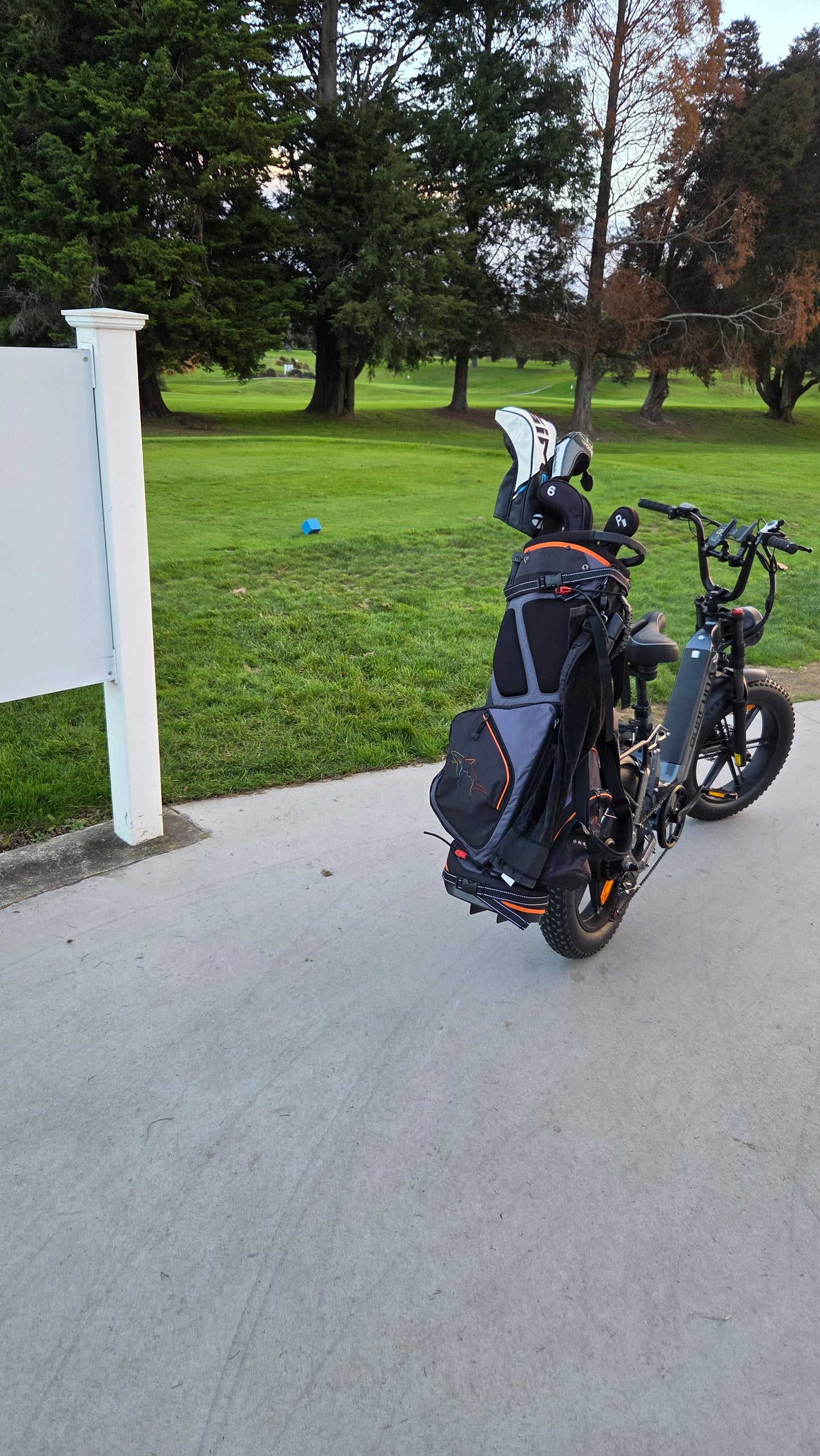 Universal Golf Bike Bag Carrier Rack